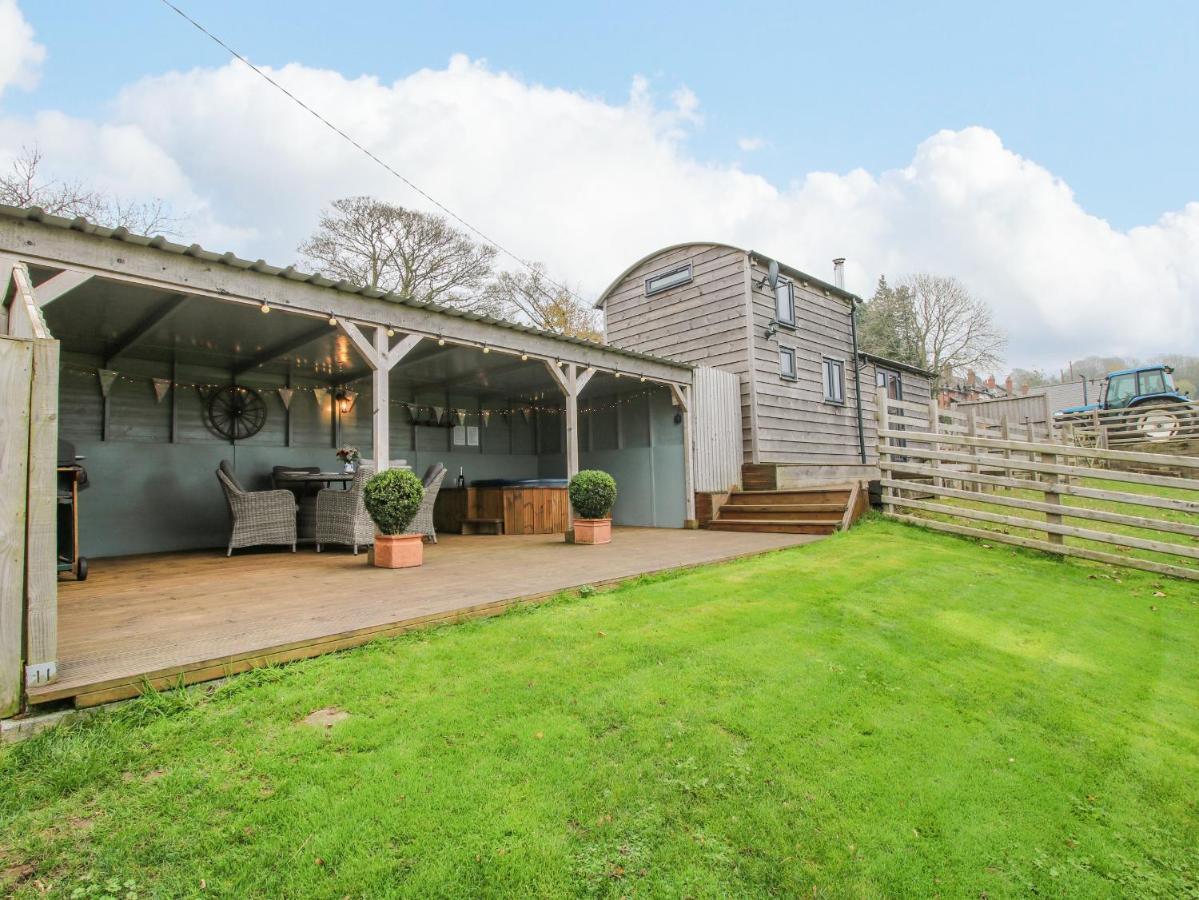 Shepherds Cabin At Titterstone Farden Exterior photo